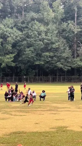 Girls play football too 💕💪🏾 Eat babyyyy!! #flagfootball 