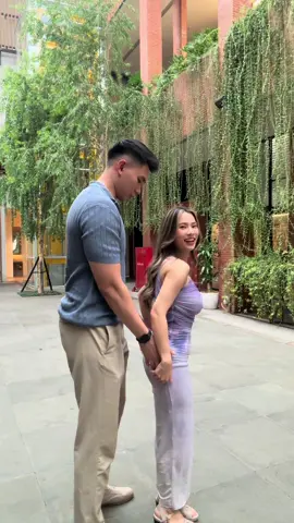 Trend gendong? Sukses ga nih? #petitegirl #bigboy #botolyakult #fyp #couple