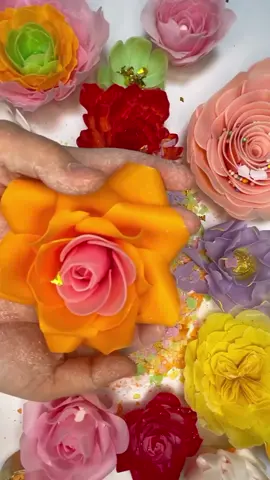 #relaxingsounds #soapcrushing #crunchysoap #asmrsoapcrush #soapcrispyasmr 