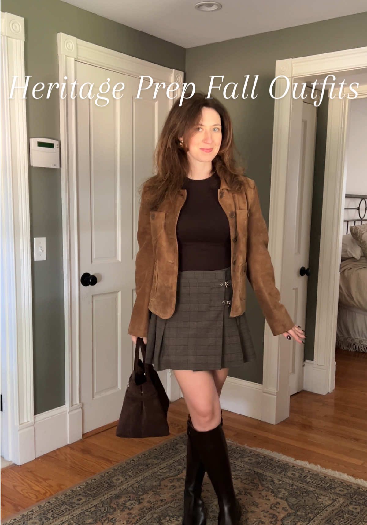 Can you mix two different suedes? I feel like I am breaking a law. Details: Top: @Gap  Skirt: @Anthropologie  Boots: @Fairfax & Favor  Jacket: @LOFT (thrifted) Bag: @Manu Ateliê  links in bio  #ralphlaurenaesthetic #classicstyle #suedejacket #suedebag #falloutfitinspo