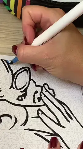 Pourquoi j’ai commencé l’art-thérapie ?  Ce n’est pas parfait… mais ça m’aide à respirer Et toi tu fais quoi pour relâcher la pression ? #arttherapie #beinetre #coloriagemystere 