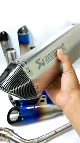 Akrapovic Titan: full set, tinggal pasang! Kendaraan jadi makin keren dan tarikan makin agresif. Pilih warna karbon, HD Blue, atau Titan!