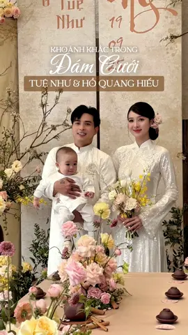 Khoảnh khắc ngọt ngào trong lễ cưới ca sỹ Hồ Quang Hiếu và cd Tuệ Như sáng hôm nay.  Áo dài Tulip HCM vô cùng hạnh phúc khi đồng hành trong ngày vui của hai bạn  #wedding #aodaicuoi #aodaitulip #HoQuangHieu #hoquanghieutuenhu 