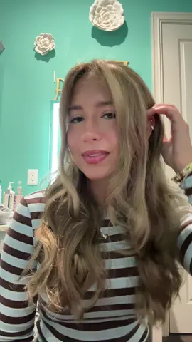good morning everyone get ready for vlogs and hauls today 😇😇 #goodmorning #vlogs #hauls #hairstyle #friday 