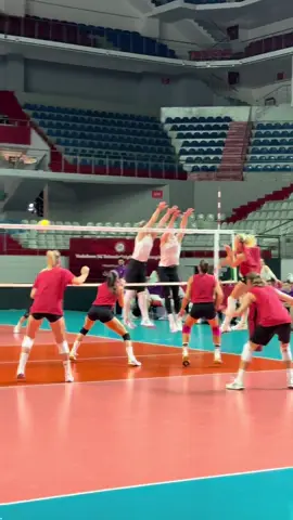 GALATASARAY / ZEREN SK (Hazırlık) #Penivoleybol #VoleybolBenim #VolleyballWorld #Volleyball #TikTokSports 