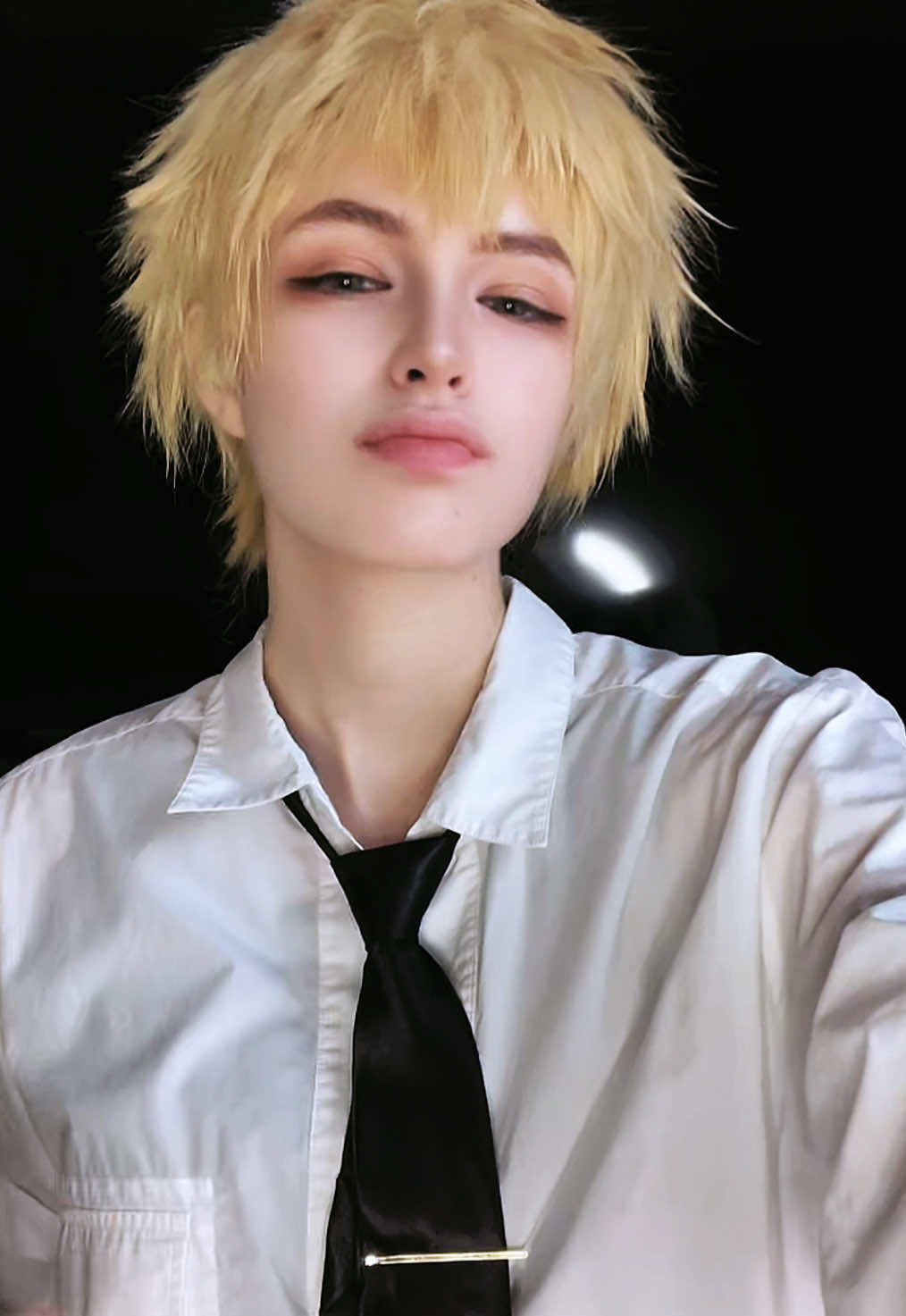 Did you know me and @lycarionm 🗝️ are irl denji and reze??? #csm #csmcosplay #denji #denjicosplay #cosplay 