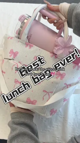 Pink bow girls, your lunch bag just returned!🎧#lunchbag #lunchbox #tiktokshoprestock #mexsbag #fallfashion 