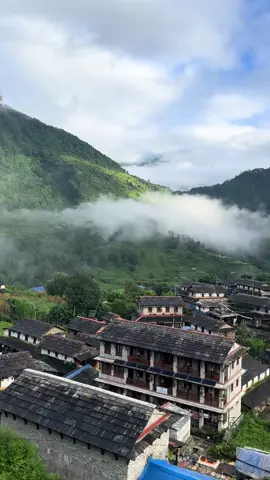 Ghandruk village 📍#ghandukvillage #nepal #fly 