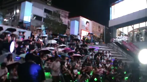 Recap @cornboi.fromtheday on #siamdeklen showww ขอบคุณทุกคน + พี่ๆ cornboi ที่มาทำให้สยามที่เปียกฝน packed with warmth #cornboi #bkk