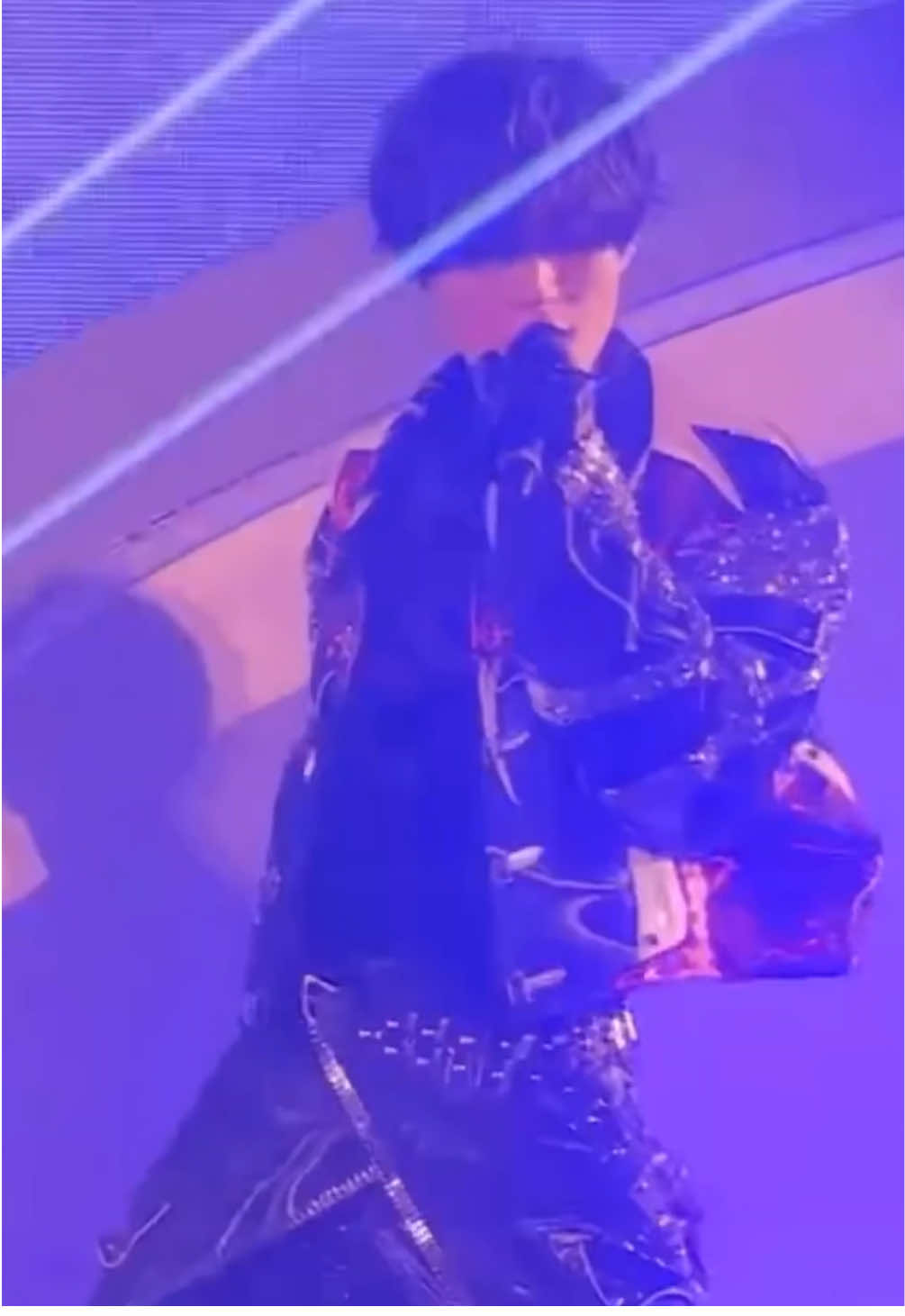 ここ毎回やばすぎたっ腰っえろっ トロける‥腰振りしぬう🫠💘 からの おててスリスリも たまらなくすき😭😭💞💞 #永瀬廉#KingandPrince#キンプリ#KP_ReERAinDOME#ReERA#IMYMEMINE#髙橋海人#れんかい