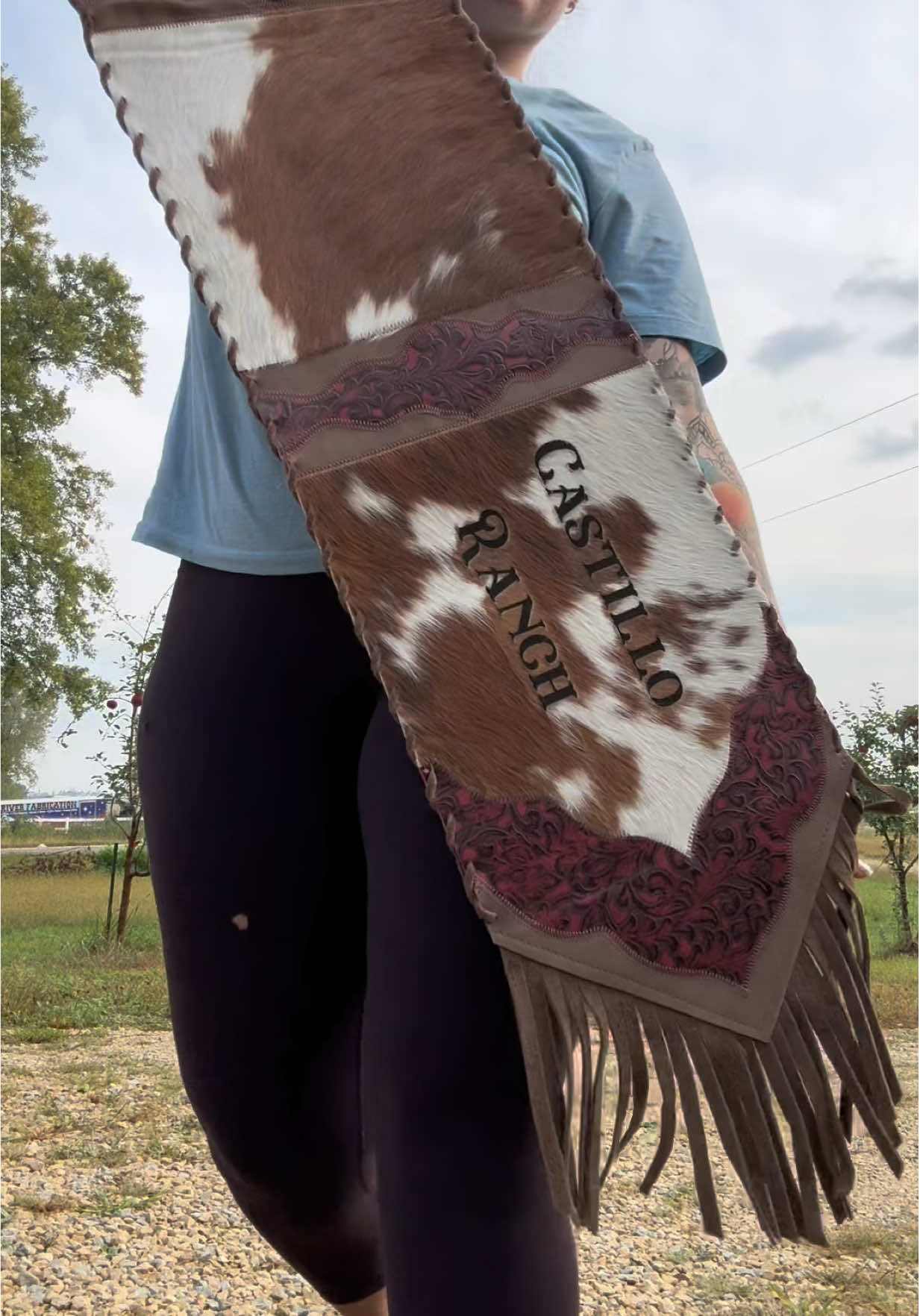 🐄✨ Custom cowhide table runners = farmhouse kitchen goals! 🍽🤎 Rustic. Unique. Totally unforgettable. Thank you so much for your order Jose 🤠 we hope your wife loves her gift 💝  #farmhousedecor #farmhousekitchen #christmasgiftideas #giftideas #rusticdecor