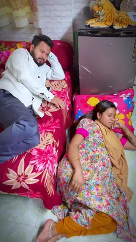 মাইরের উপর দুনিয়া চলে আর এটাতো বউই 🤣🤣  #mohimachowdhudy #eleyasmohima #mohima618 #hashirvedio #onekfunny 
