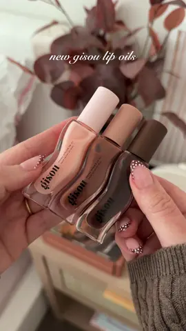 these shades are perfect for fall 🧸🍨🤎 @Gisou #gisou #gisoulipoil #lipoils #newmakeup #BeautyTok  /pr/gifted/sampleset