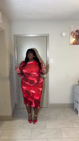 Wearing a XXL 🥰 is it too early to be thinking about Valentine’s Day 