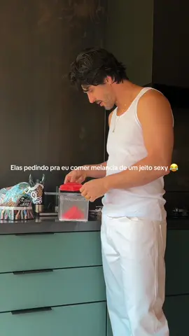 É cada uma né kkkk 😂 