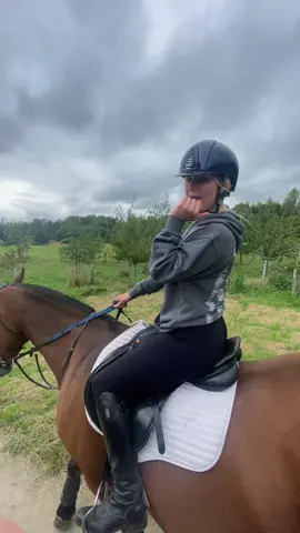 Pretty bitches @jadespam937 #horsegirls #horse #equestrian #fyp 