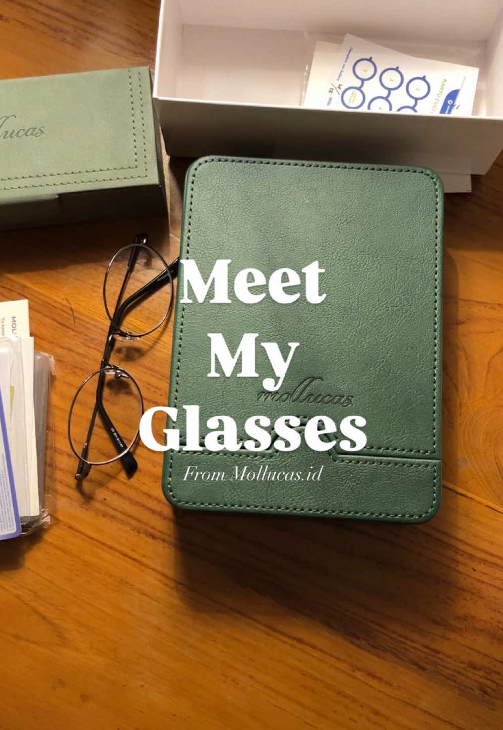 Buy new glasses after one half year. Tahun lalu aku beli frame Mici di Zona Kacamata and turns out after one year frame nya masih kokoh. So I decided to buy @Mollucas Eyewear from @zonakacamata💖 #mollucas #mollucaseyewear #asianfit #kacamata 