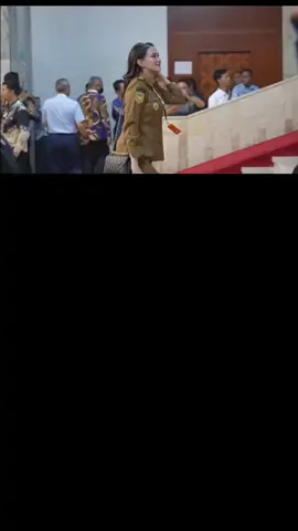 Pesona gubernur tercantik di Indonesia 😍😍🫶🫶 proud of u my dear Governor mother 😍😍 mohon izin ibu gub @Sherly Tjoanda 🙏 #Sherlytjoanda #Gubernur #Sherlytjoanda #Ceritass_tjo #viral 