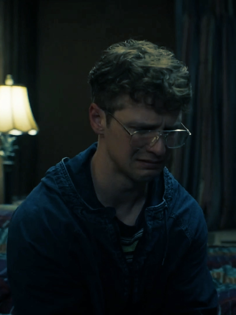 when i tell you adrian crying BROKE ME. chris if you don't bring ur a$$ back. YOU FORGOT UR BFF. - scp: grizz.ga \ aucr: @nyrasbeats | #peacemaker #vigilante #freddiestroma #adrianchase #vigilanteedit #adrianchaseedit #peacemakeredit #johncena #peacemakershow #dccomics #fyp #DC