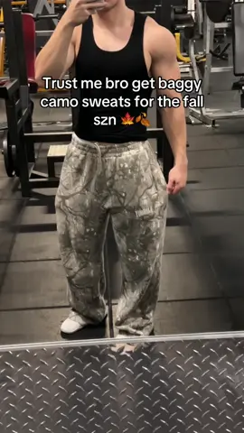 Comment your height and weight and I’ll tell you your size 🙌 #pants #camo #camosweats #youngla #baggy 