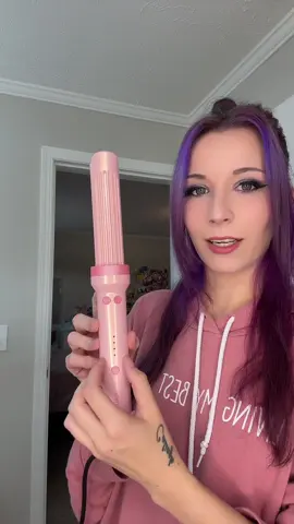 This thing is pretty dang cool.  Once I get the curling down, it’s over for my old curler 🤪 But I love how the straightener part keeps it a steady pressure, so you’re not over pressing your hair. The air cooling was pretty cool too. But I’m honestly impressed over the straightener aspect. 😅 #forlifa #hairtok #haircurler #beautyreviews 