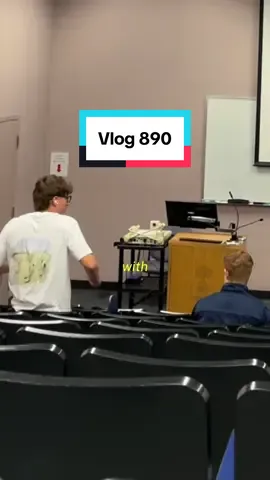 Tengo buenas y malas noticias #pakow #Vlog #erasmus #intercambio #españa 