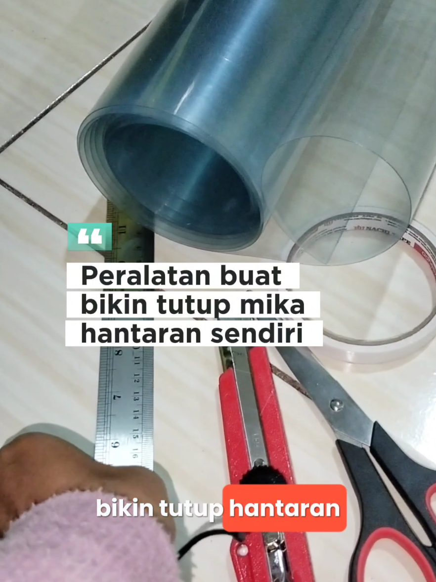 ini peralatan yang wajib ada buat bikin tutup hantaran mika sendiri ya gays.... 1. mika meteran  2. Penggaris  3. Gunting 4. Doubel tip kecil aja #mikahantaran #mikameteran #hantaran #seserahan 