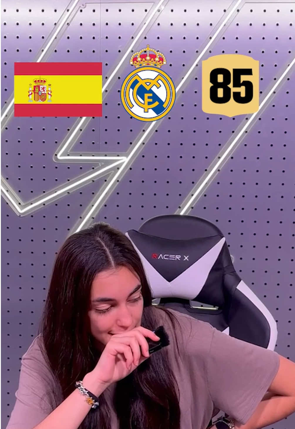 👀🤝 Adivinando el jugador de @EA SPORTS FC ESPAÑA FC26 con @Espe.  #FC26Ratings 