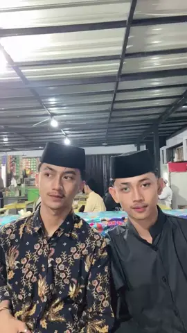 yg ngevidio in senyum” jugaa😭😭🤣#ig_anak_4gus 