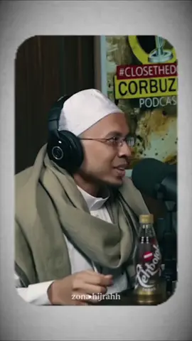 Allahumma Sholi Ala Sayyidina Muhammad Waala Ali Sayyidina Muhammad ❤️❤️❤️. Sholu Ala Nabi Muhammad ❤️. #alhabibumarbinhafidz  #alhabibumarbinhafidz❤  #habibumarbinhafidz_indonesia  #hafshah  #kinihafshah 🌹🤍🤍🤍