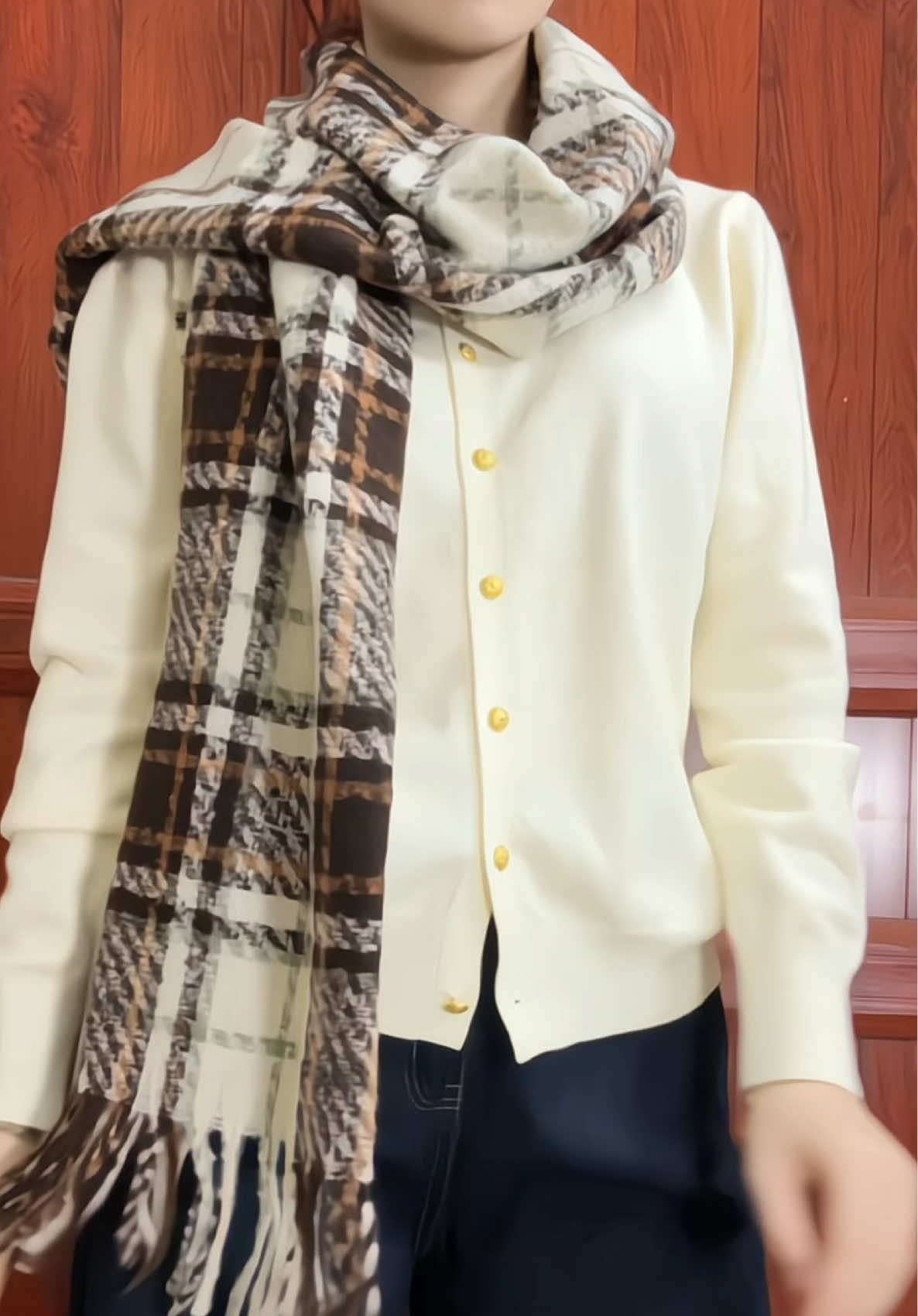 Khăn này siu to siu dày cho mí bà lun#outfit #xuhuong #phukienqo #khanchoangquocdan #khanchoangmuadong 