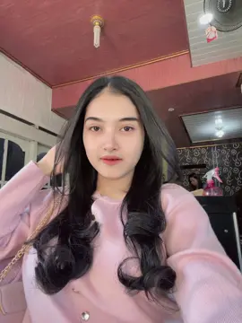Yg gasuka chatt gue. Tpi klo udh gue bales awas ya cuma lu read doank😘