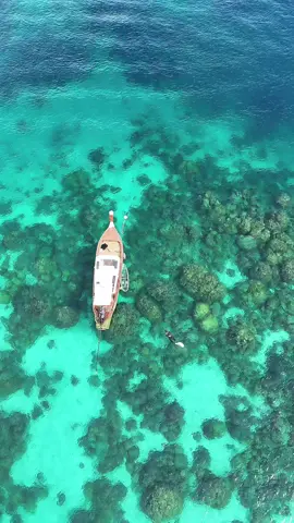 สวยเหมือนไม่มีอยู่จริง ราชินีอันดามัน เกาะรอก #ตรัง #เรือหางยาว #เกาะรอก 