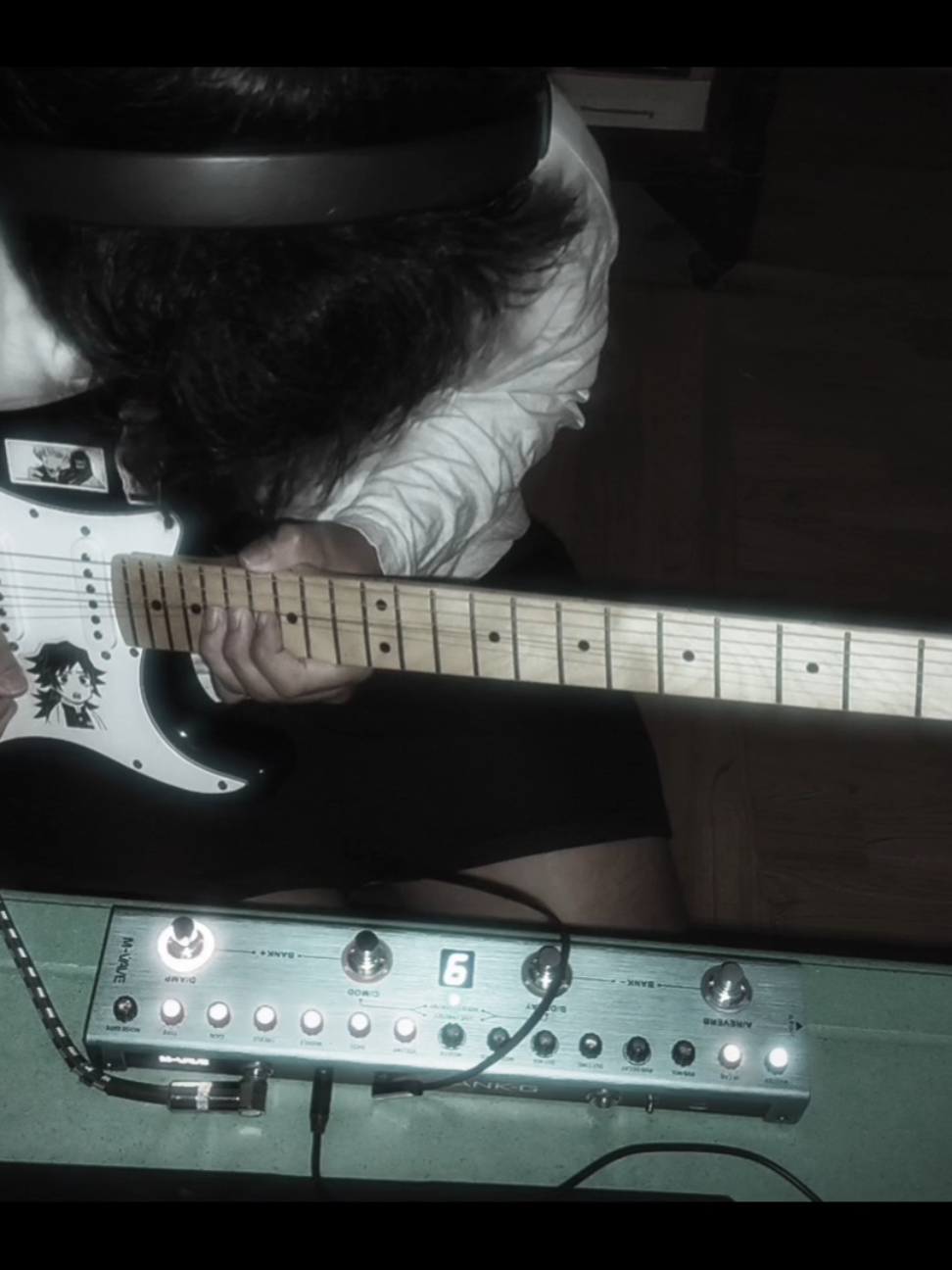 Queen - Bohemian Rhapsody #queen #bohemianrhapsody #creatorsearchinsights #electricguitar #freddiemercury 