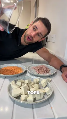 Protein is the game-changer most people overlook. Just by bumping your protein up (without changing anything else), your body can burn extra calories through digestion alone — up to an extra pound of fat per month 🔥 But it doesn’t stop there. ✅ Keeps you fuller for longer ✅ Protects lean muscle while losing fat ✅ Boosts metabolism ✅ Helps recovery & strength Best part? You don’t have to stick to one source. 🐟 Fish & tuna 🍗 Chicken breast 🥛 Greek yogurt 🥚 Eggs 🌱 Soy & tofu 🌾 Lentils & beans Mix them up, keep it varied, and you’ll cover all your bases while making fat loss 10x easier.