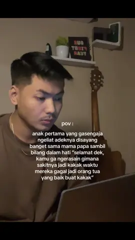 tumbuhlah jadi manusia yang baik dek, kakak di belakangmu.