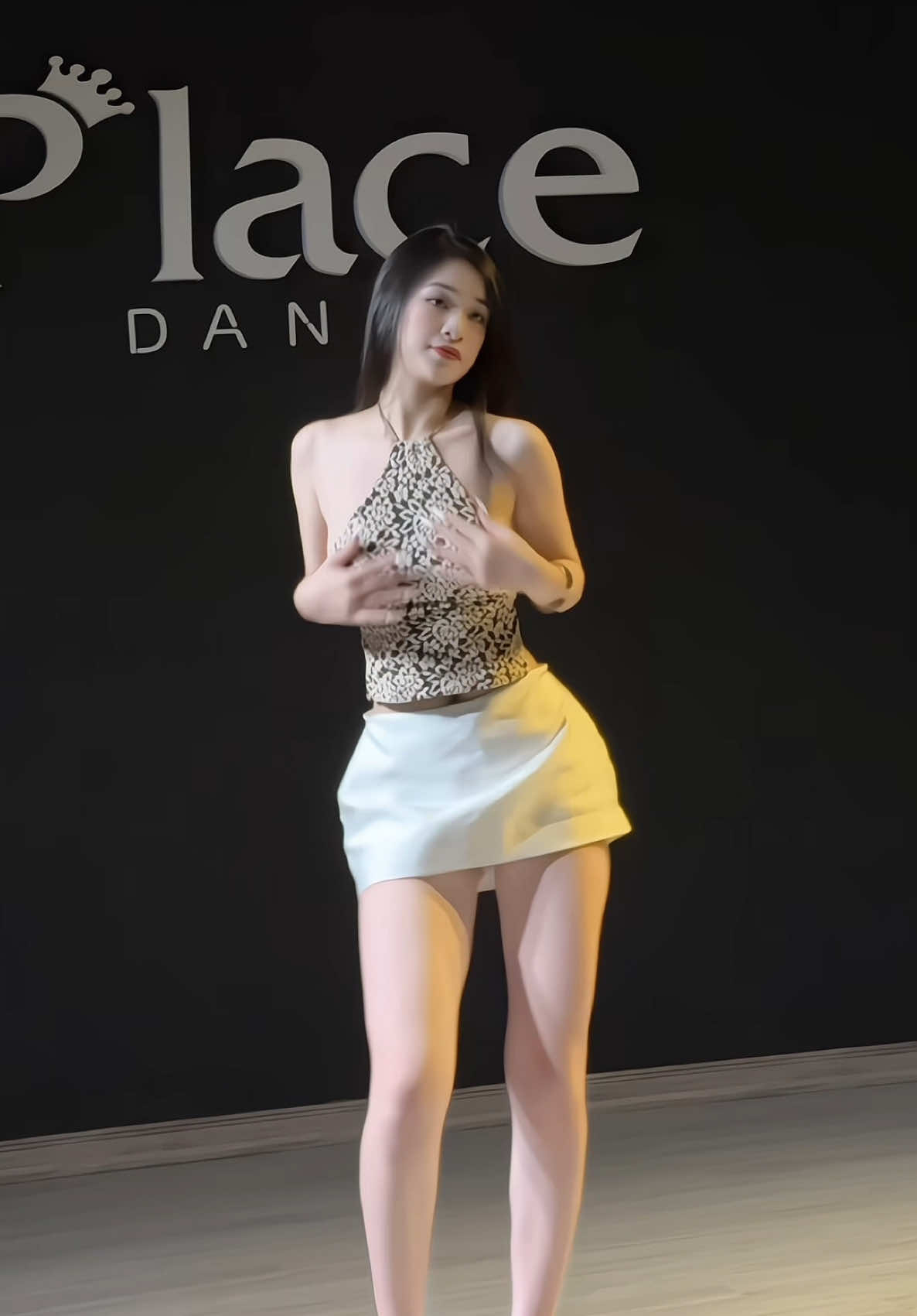 Chờ anh nhận ra em iuuu lun anh khác rồi :)) @Tú Quyênn #xuhuong #viral #feelbar 