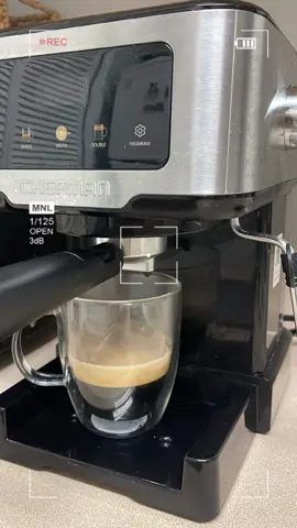 TIP: cremar la leche @Chefman 🤎☕️ #walmartfinds #baristabegginer #baristabesties #coffeathome 