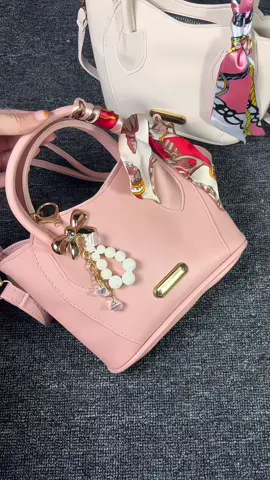 Cuteee😭😍#slingbag #tasmurah #tascantik 