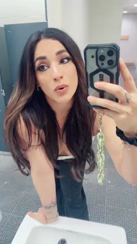 Fridays are for the girlies 😎❤️ sexy MTHFCKR$