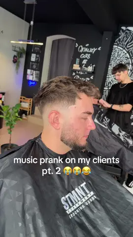 music pranks on my clients pt.2🤣😭#dc #fyp #dlaciebie #viral #barber 