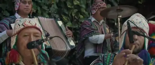 Este fue uno de mis sueños cumplidos en la vida, cantar en vivo junto a un gran un orquestin canciones de la tierra de mi querido abuelo, canciones Paucartmabinas junto a conjunto folklorico Wilkamayu  #MusicaPeruana #FabrizioNuñez #Wilkamayu #TertuliaPaucartambina #Cusco 