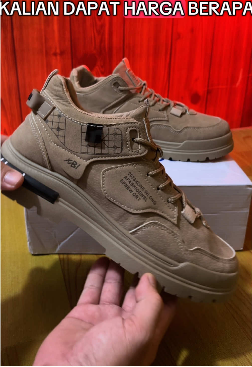 Sepatu sneakers pria keren leedoo,sepatu fashion sport tampilan mewah dan gagah bikin gayamu semakin keren,sepatu berkualitas nyaman dipakai untuk setiap saat,beli sekarang mumpung harga belum naik!!! #sepatusneakerspria #sepatufashion #sepatusport #sepatucasual #sepatutrendy 