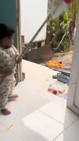 Funny video’s of 🐈 cats & babie😝😝😝😜😜😜🤣🤣🤣😂😂😂😛😛😛……. #catsoftiktok #funny #babyfunny #funnycat #fyp 