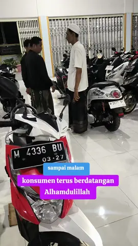 sampai malam konsumen terus berdatangan ke Sorum aba motor Pamekasan #abamotorpamekasan #082330010646 #alhamdulillah 