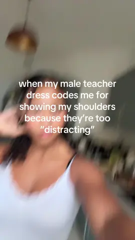Sounds a bit harsh but if shoulders are distracting u get a grip #relatable #school #girl #fyp #content 