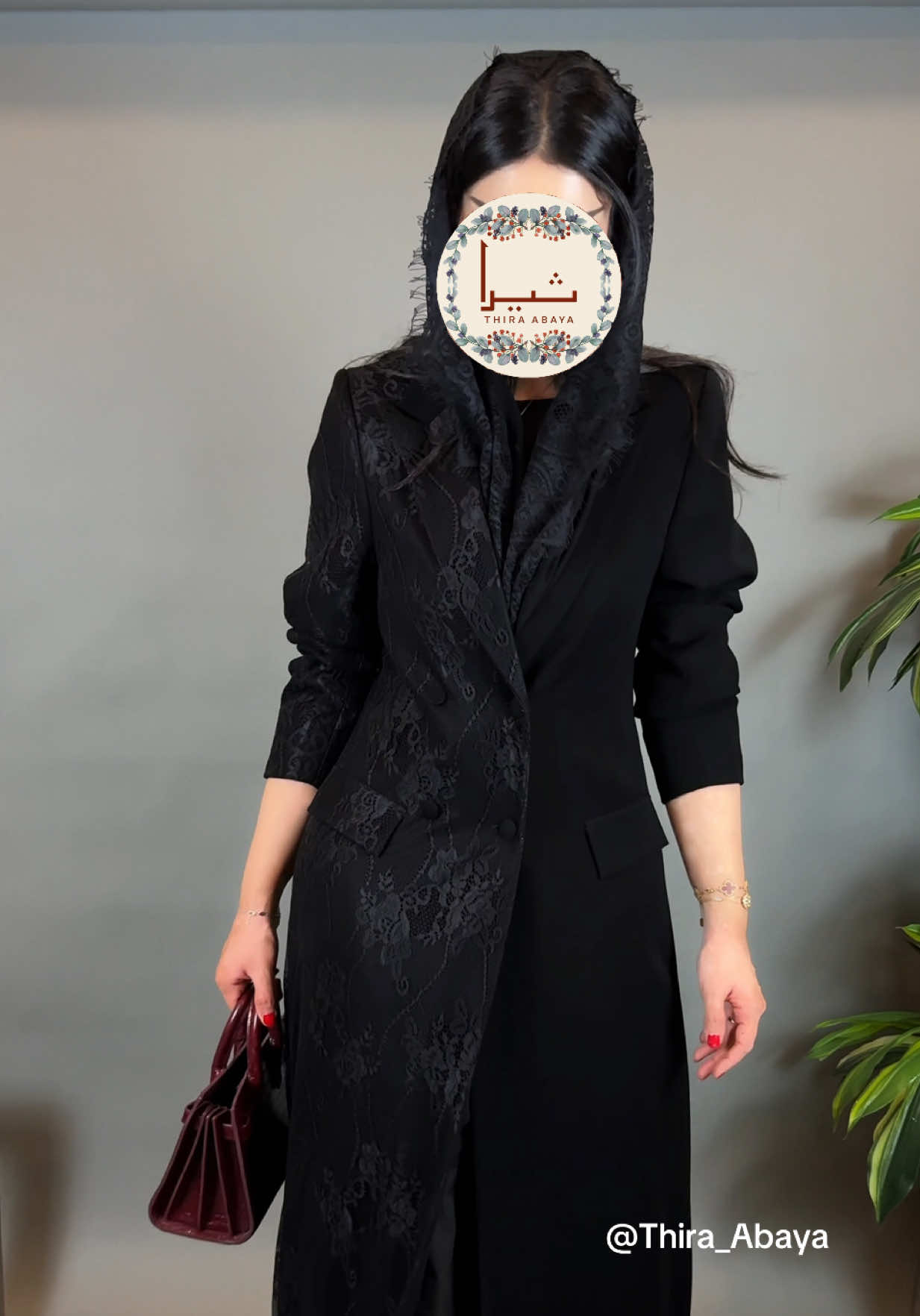 سواد البليزر مع الدانتيل الفرنسي 🥹🖤 #fyp #عبايات_فخمة #بليزر #اكسبلور #عبايات_سوداء 