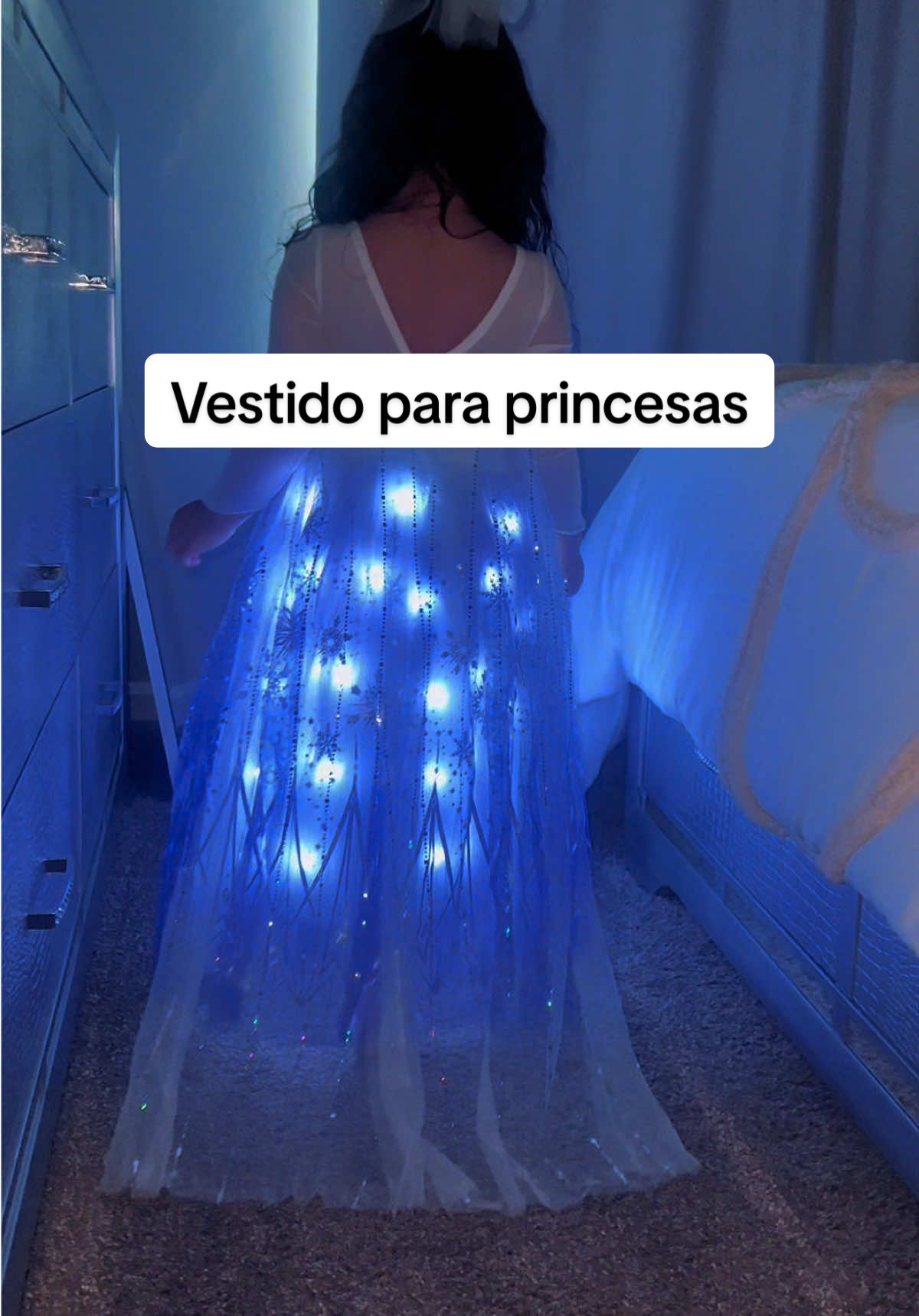 Hermoso vestido con luces led el mejor regalo para tu princesa#frozen #dressprincess #lightupprincessdress #girldress 