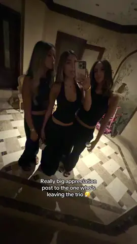 me and lara hate spain and uni  for making u leave us 😔🇪🇸✈️ #wehatespain #weregonnamissusalma @salma @L #uni🤧 