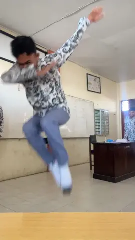 #trending #fyppppppppppppppppppppppp #fyp #lompat #trendingsong 